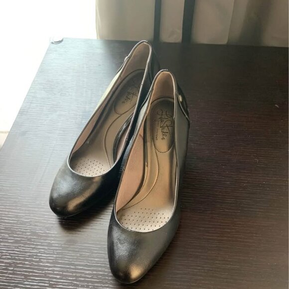 Black shoes - Picture 1 of 1